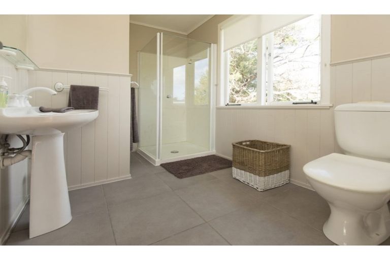 Photo of property in 25 Brandon Road, Manly, Whangaparaoa, 0930