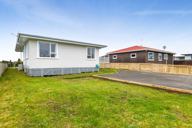 Photo of property in 62 Awanui Street, Merrilands, New Plymouth, 4312