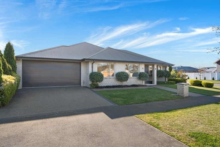 Photo of property in 75 Mcmahon Drive, Aidanfield, Christchurch, 8025