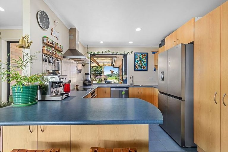 Photo of property in 52 Fishlock Road, Te Arai, Wellsford, 0974