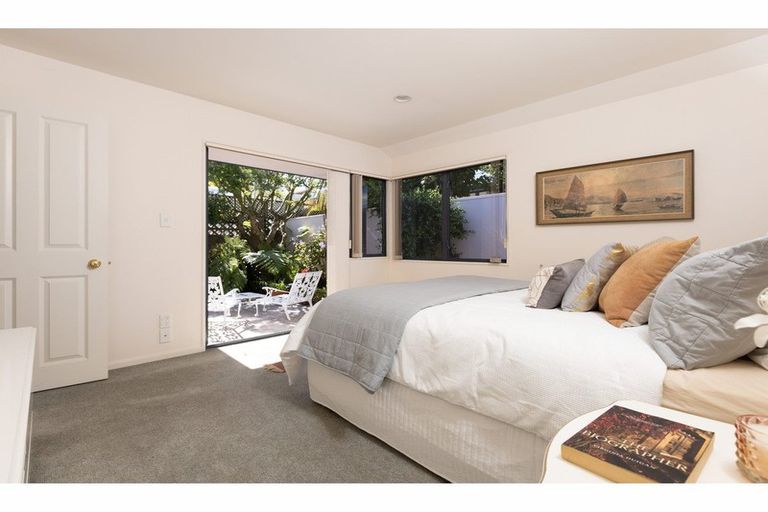 Photo of property in 480b Devonport Road, Tauranga South, Tauranga, 3112