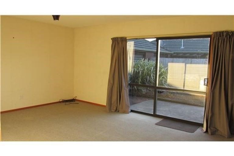 Photo of property in 2/14 Arkwright Place, Halswell, Christchurch, 8025