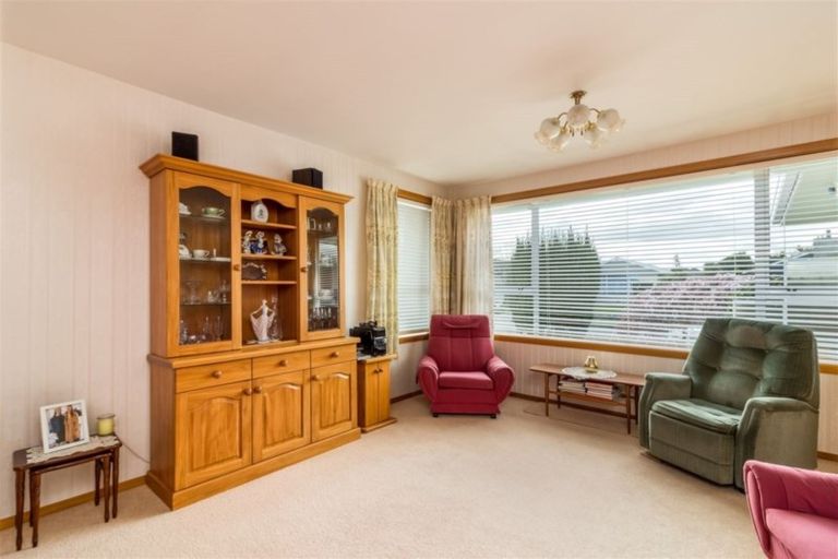 Photo of property in 8 Carbine Place, Sockburn, Christchurch, 8042