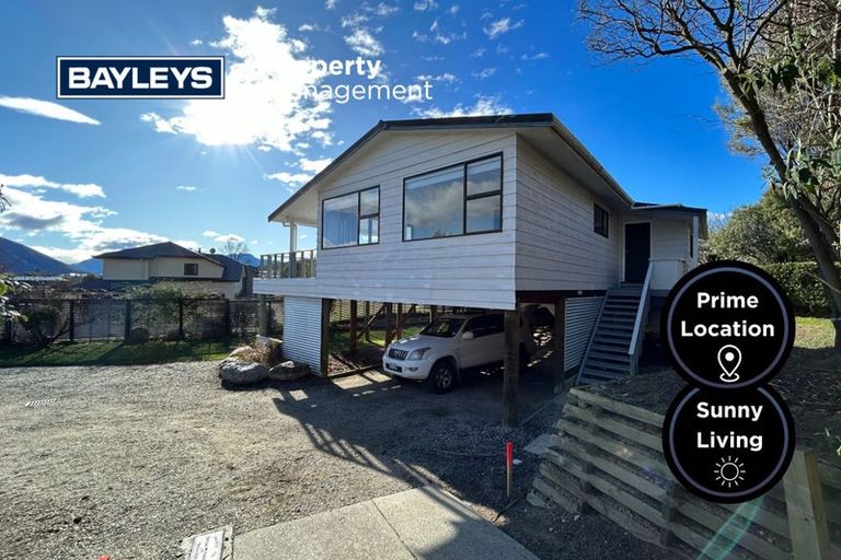 Photo of property in 71 Manuka Crescent, Wanaka, 9305