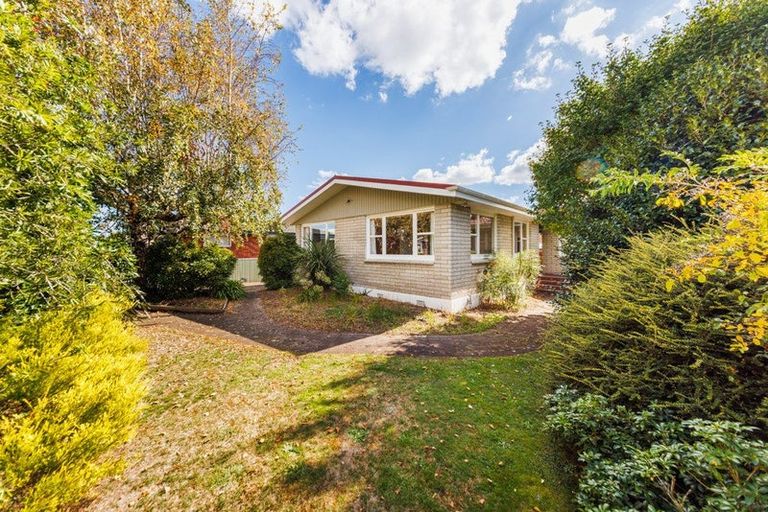 Photo of property in 4 Edwards Place, Terrace End, Palmerston North, 4410
