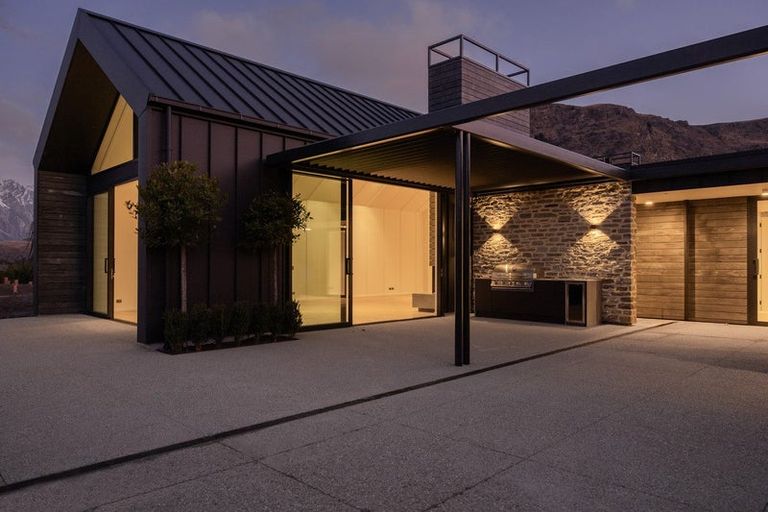 Photo of property in 207 Littles Road, Dalefield, Queenstown, 9371