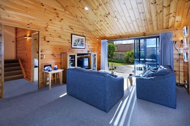 Photo of property in 44 Simpson Road, Ranui, Auckland, 0612