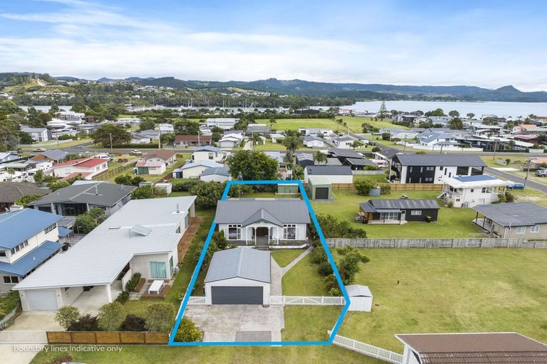 Photo of property in 219 The Square, Whangamata, 3620