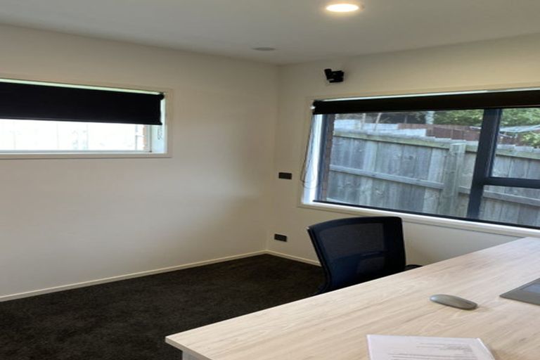 Photo of property in 2/97 Moore Street, Hillcrest, Auckland, 0627