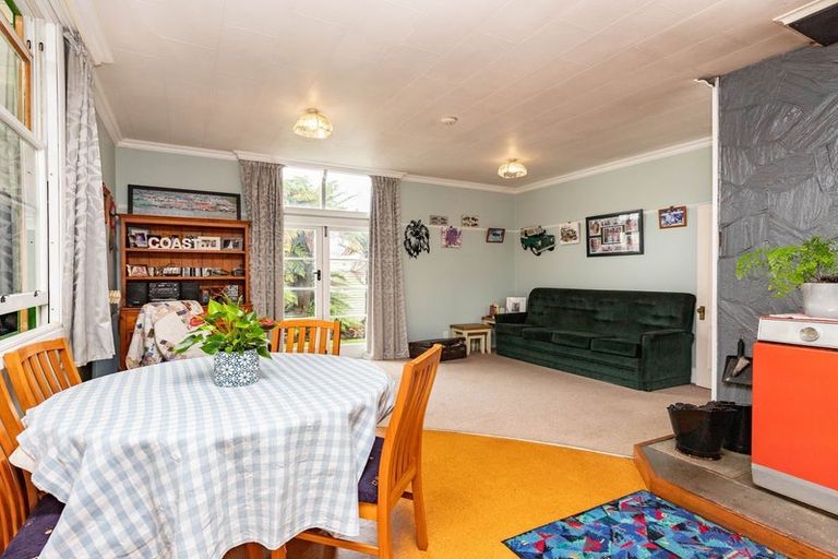 Photo of property in 104 Hall Street, Hokitika, 7810