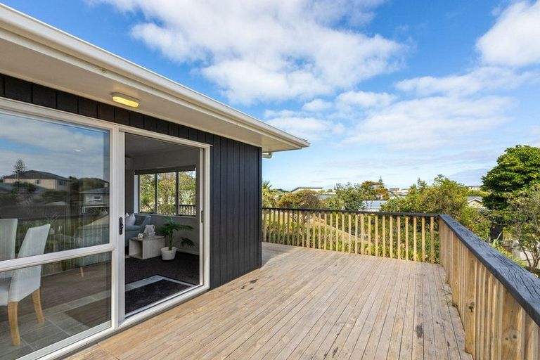 Photo of property in 16a Karaka Street, Otaki Beach, Otaki, 5512
