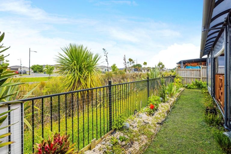 Photo of property in 29 Black Beech Crescent, Takanini, 2110