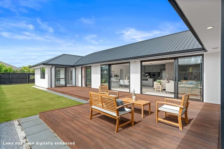 Photo of property in 33 Bronco Drive, Aidanfield, Christchurch, 8025