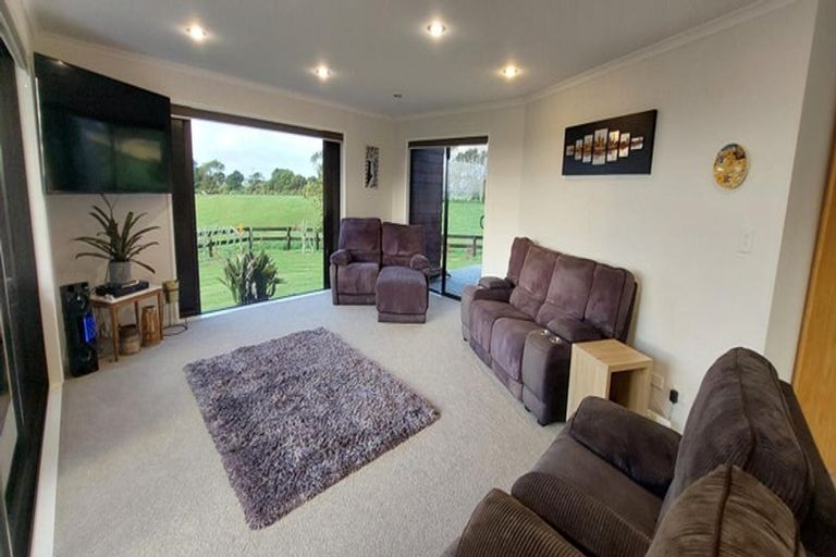 Photo of property in 236 Koru Road, Omata, New Plymouth, 4374