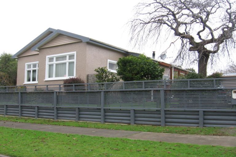Photo of property in 4 Rosalie Terrace, Kelvin Grove, Palmerston North, 4414