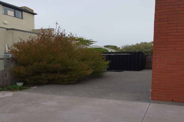 Photo of property in 52b Division Street, Riccarton, Christchurch, 8041