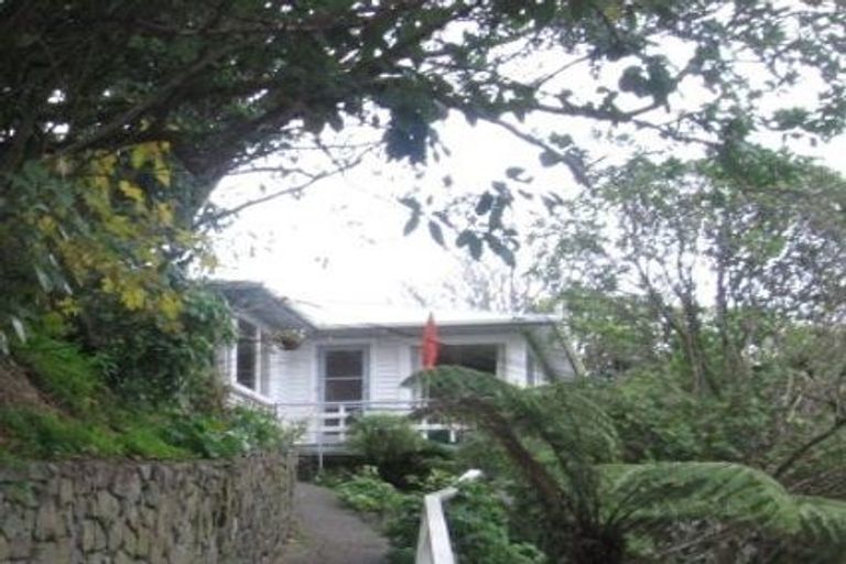 Photo of property in 2 Sydenham Street, Northland, Wellington, 6012