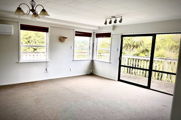 Photo of property in 11 Fordham Street, Beach Haven, Auckland, 0626