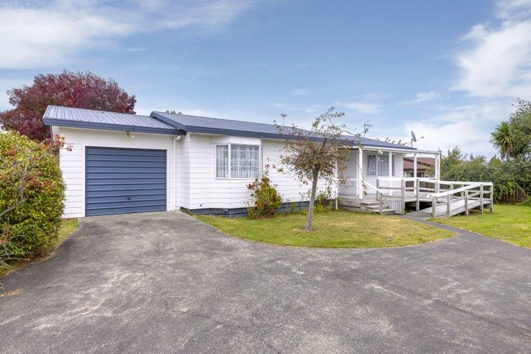 Photo of property in 82 Grace Crescent, Richmond Heights, Taupo, 3330