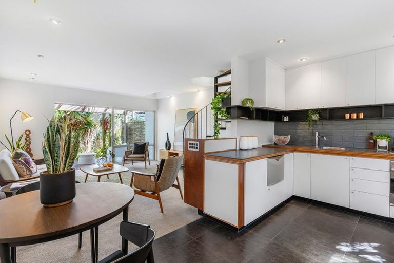 Photo of property in 4/10 George Street, Mount Eden, Auckland, 1024