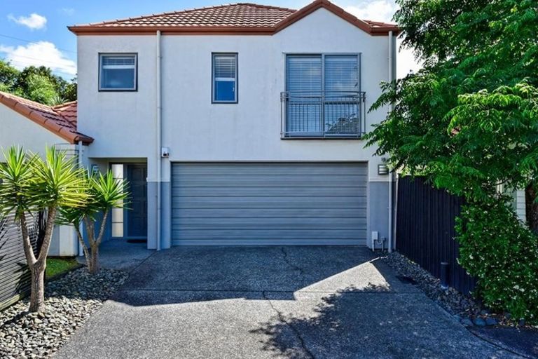 Photo of property in 16 Chettle Court, New Lynn, Auckland, 0600