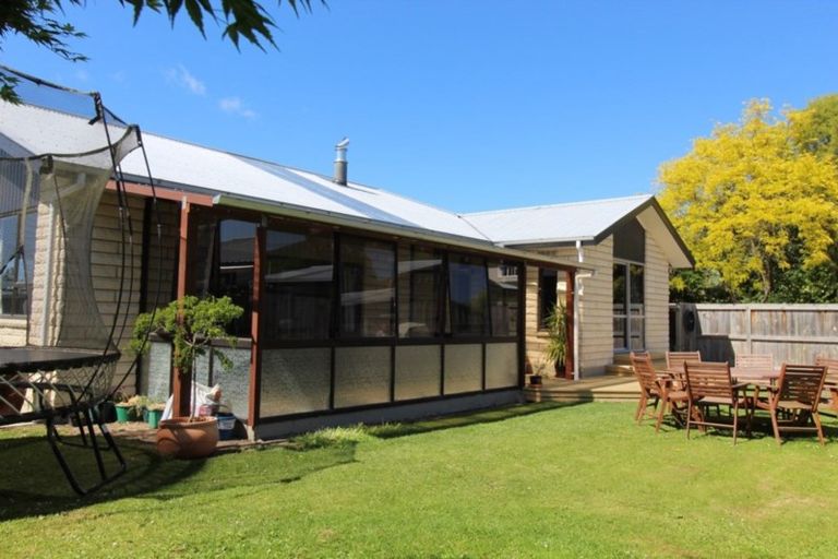 Photo of property in 25 Smith Street, Waimate, 7924