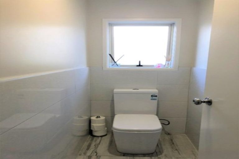 Photo of property in 26 Jadewynn Drive, Massey, Auckland, 0614