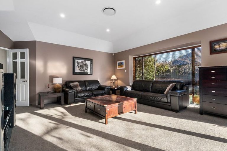 Photo of property in 17 Evergreen Place, Parklands, Christchurch, 8083