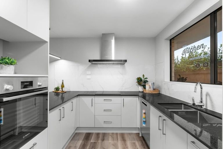 Photo of property in 12 Juniper Place, Burnside, Christchurch, 8053