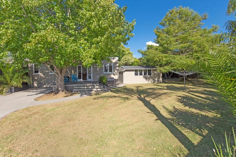 Photo of property in 49 Langton Road, Stanmore Bay, Whangaparaoa, 0932