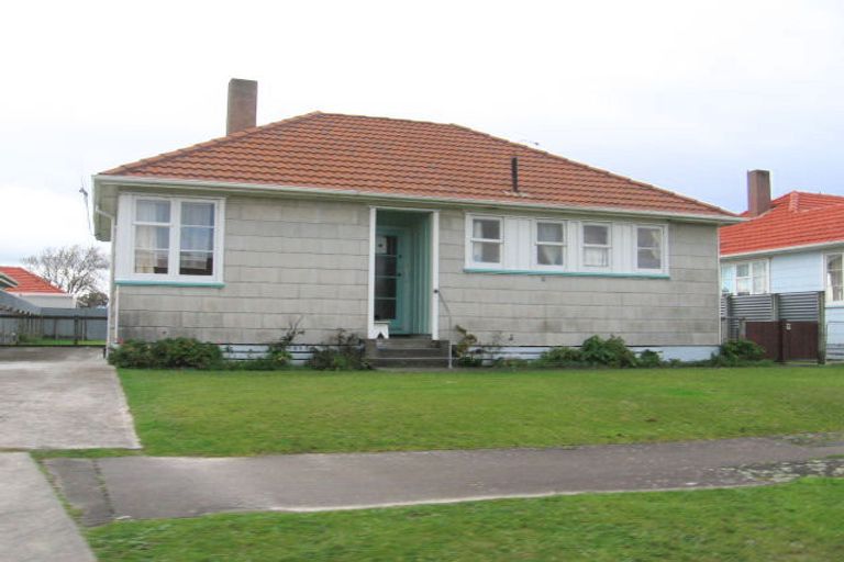 Photo of property in 25 Tweed Street, Roslyn, Palmerston North, 4414