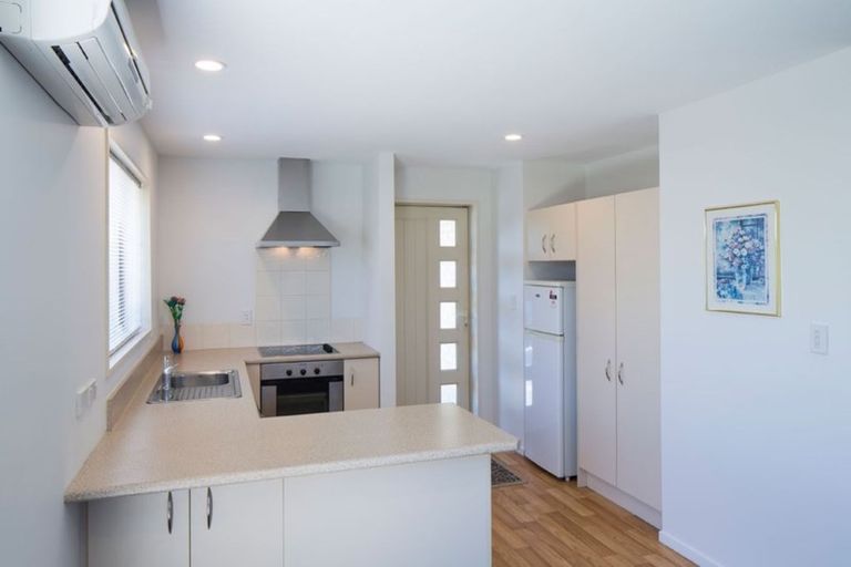 Photo of property in 2/162 Wainoni Road, Avondale, Christchurch, 8061