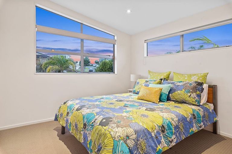 Photo of property in 108 Kittiwake Drive, Schnapper Rock, Auckland, 0632