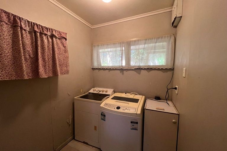 Photo of property in 29 Awaroa Road, Sunnyvale, Auckland, 0612