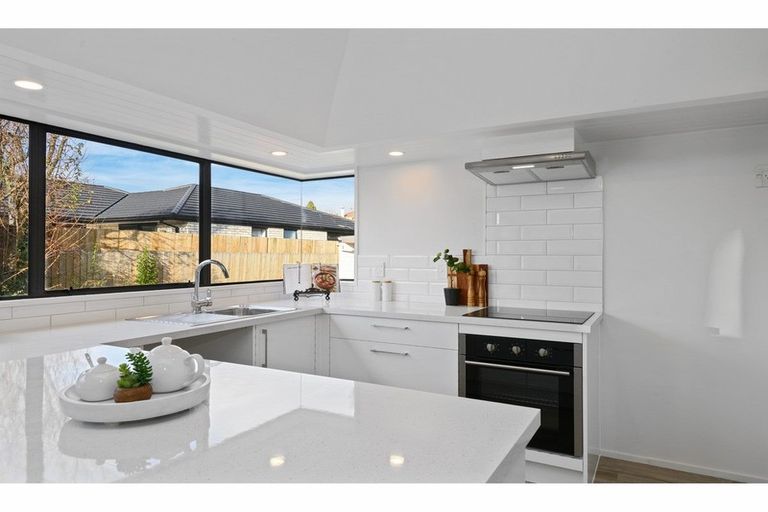 Photo of property in 21a Wairakei Road, Bryndwr, Christchurch, 8052