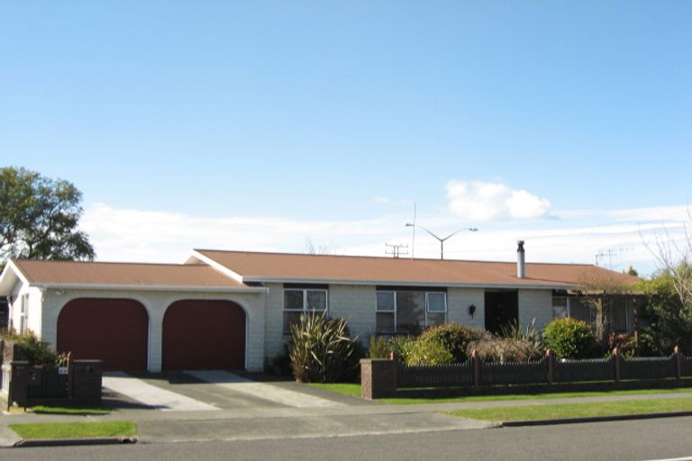 Photo of property in 2 Konini Crescent, Pirimai, Napier, 4112