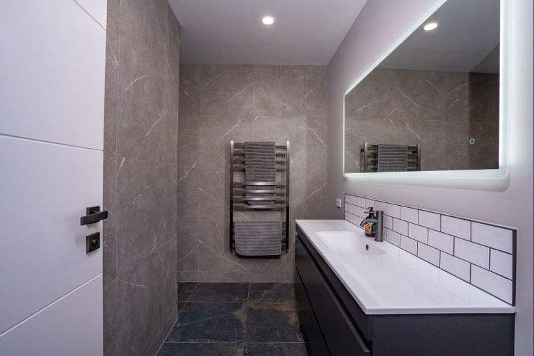 Photo of property in 336 Lake Terrace, Two Mile Bay, Taupo, 3330