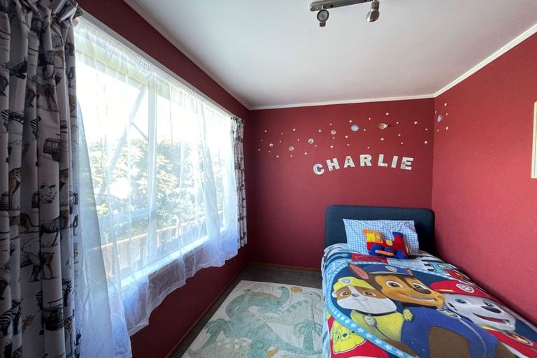 Photo of property in 21 Lisa Rise, Half Moon Bay, Auckland, 2012