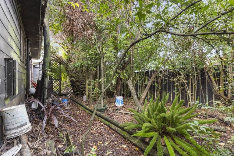 Photo of property in 561 Swanson Road, Ranui, Auckland, 0612
