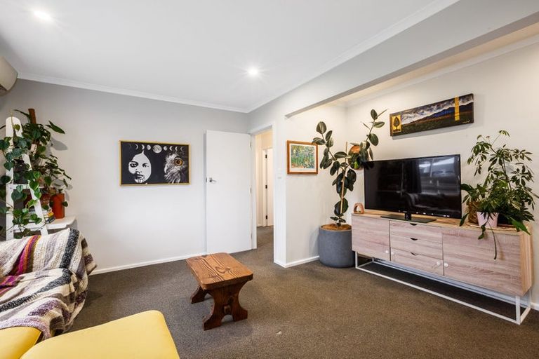 Photo of property in 32 Ruthven Road, Wainuiomata, Lower Hutt, 5014