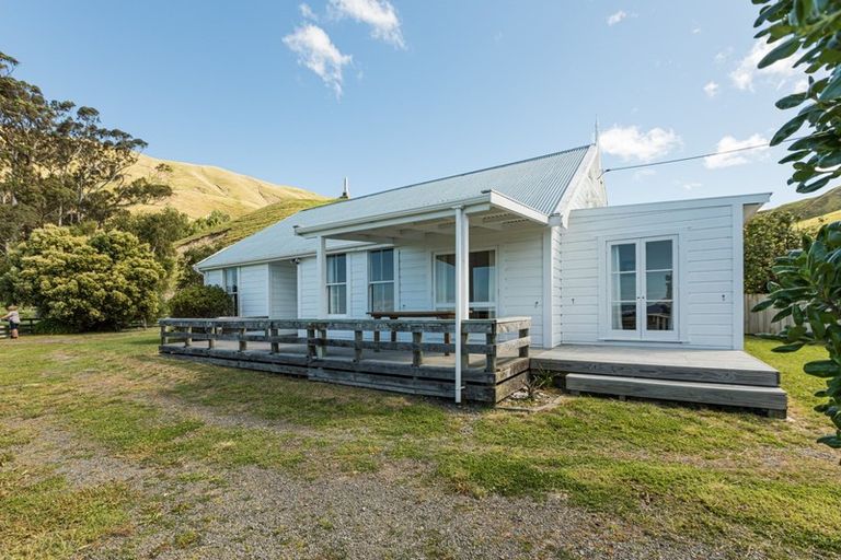 Photo of property in 2 Paua Place, Aramoana, Omakere, 4271