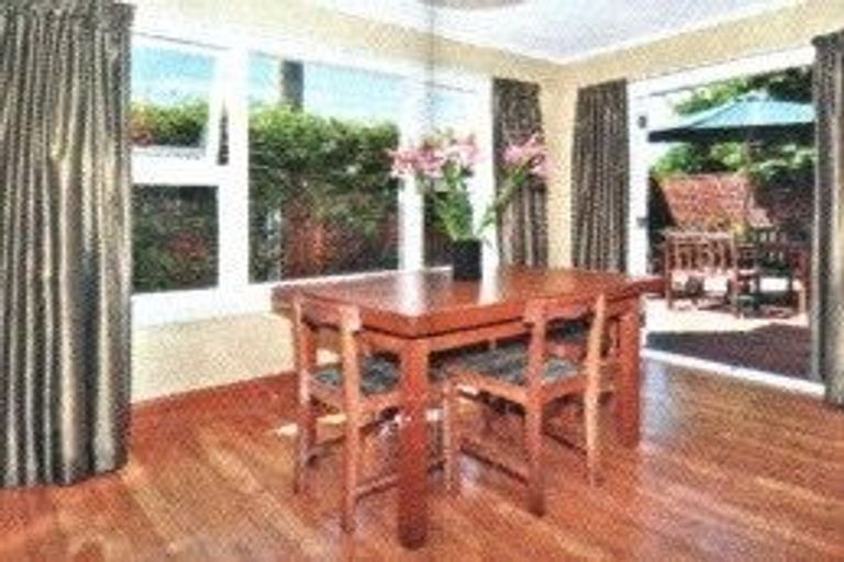 Photo of property in 7 Ombersley Terrace, Opawa, Christchurch, 8023