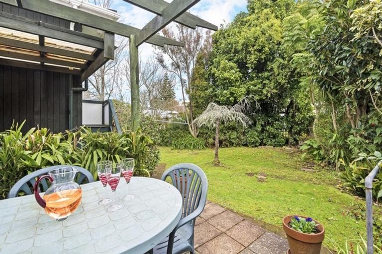 Photo of property in 14 Fordyce Avenue, Sunnyhills, Auckland, 2010