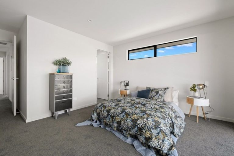 Photo of property in 10 The Heights Avenue, Wanaka, 9305