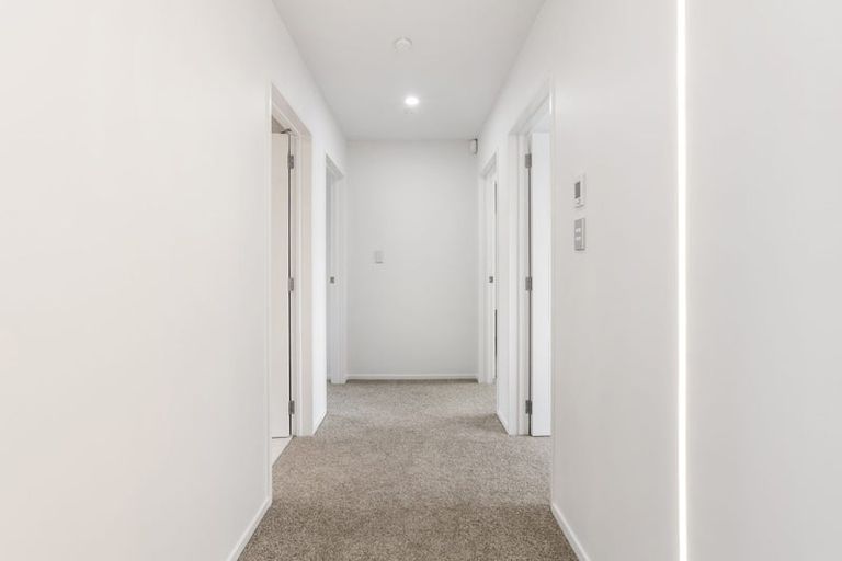Photo of property in 2a Feasegate Street, Manurewa, Auckland, 2102