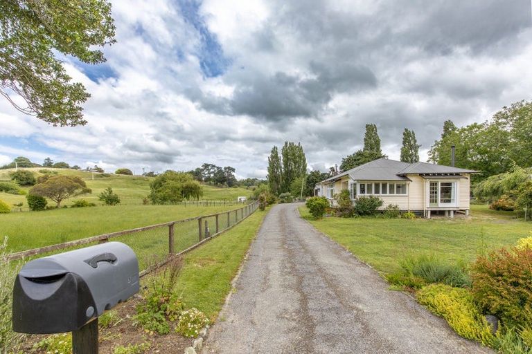 Photo of property in 36 Riverdale Road, Dannevirke, 4930