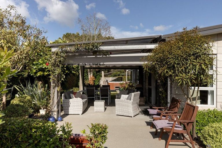 Photo of property in 16 Kayelene Place, Omokoroa, 3114