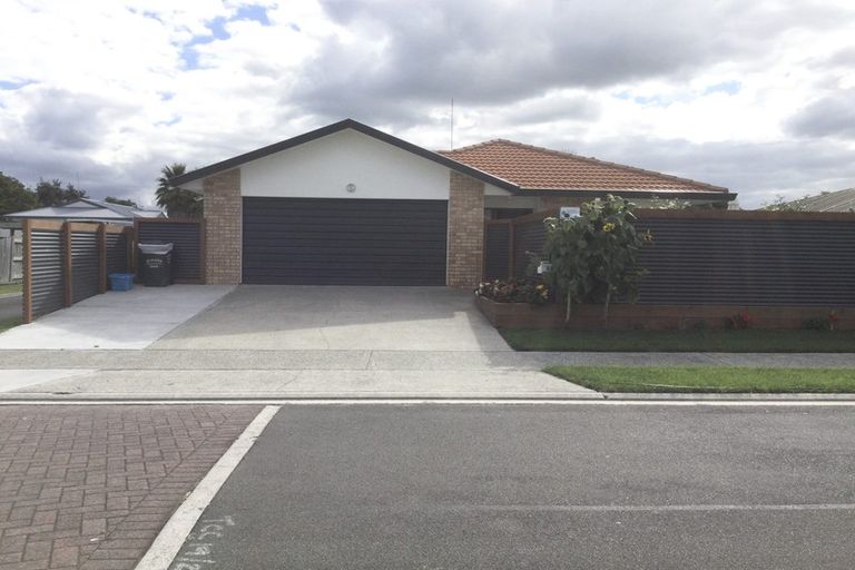 Photo of property in 50 Kane Road, Papamoa Beach, Papamoa, 3118