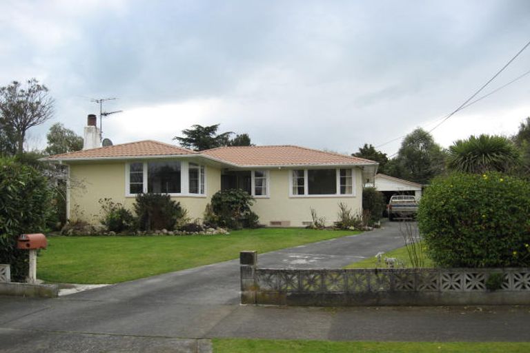 Photo of property in 11 Madden Place, Solway, Masterton, 5810