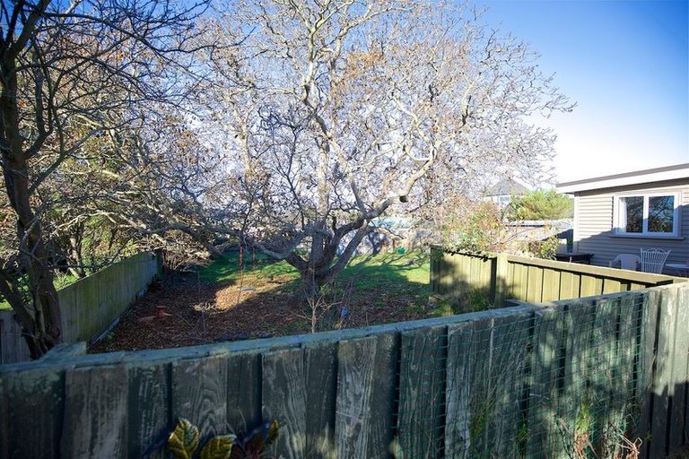 Photo of property in 76 Aldwins Road, Phillipstown, Christchurch, 8062